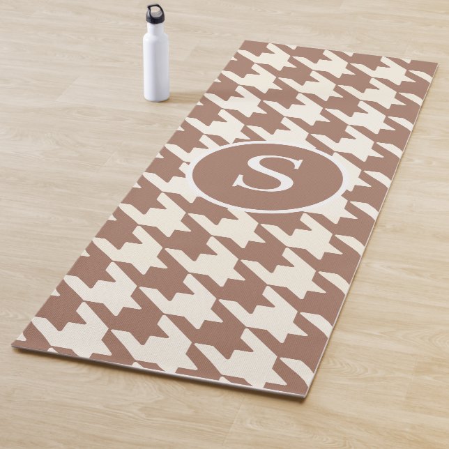 Houndstooth Pattern Mocha Mousse and White Yoga Mat (In Situ)