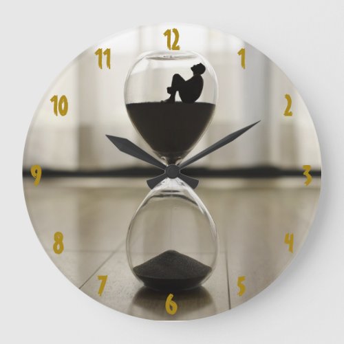 Hourglass _ Prisoner of time Large Clock