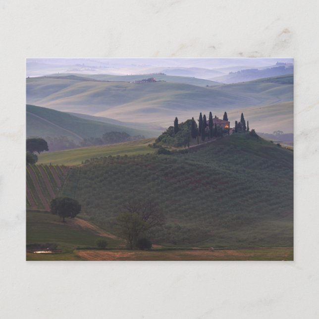 House in Tuscany in the morning fog postcard (Front)