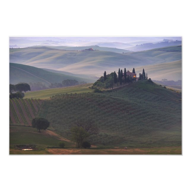 House in Tuscany in the morning fog print (Front)