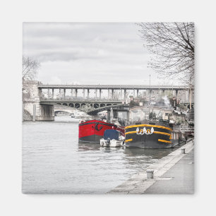 Houseboats moored near Pont Bir-Hakeim - Paris Magnet