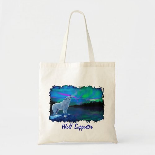Howling Arctic Wolf  Northern Lights Tote Bag