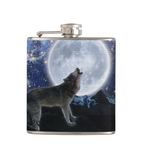 Howling Arctic Wolf Wildlife Hip Flask