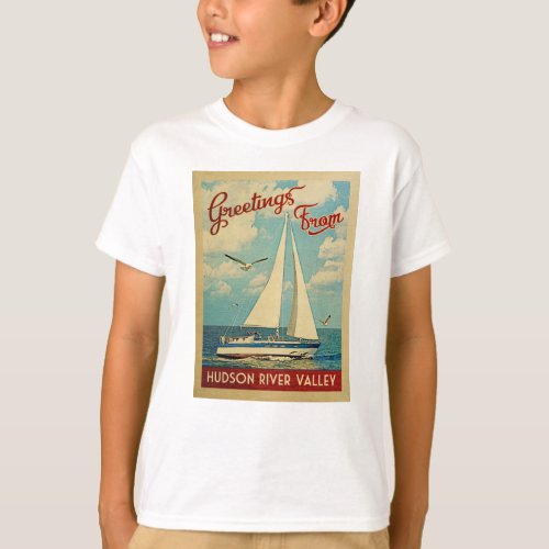 Hudson River Valley Sailboat Vintage Travel NY T_Shirt