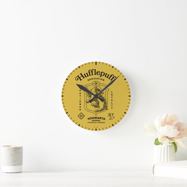 HUFFLEPUFF™ Dedication Patience Loyalty Crest Round Clock (Home)