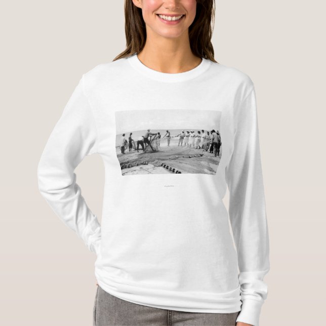 Hukilau Nets men Fishing Hawaii Surf Photograph T-Shirt (Front)