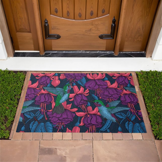 Hummingbird garden in purple and blue doormat (Outdoor)