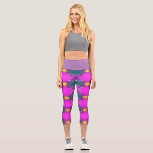 Hummingbird patterns capri leggings