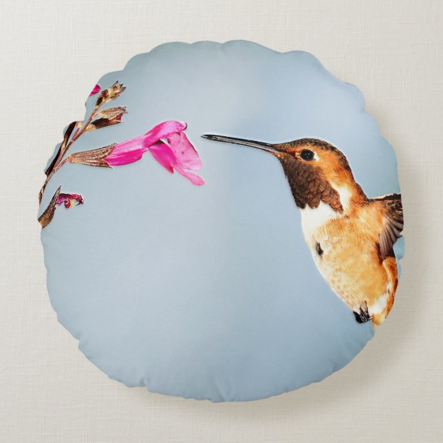 Hummingbird Wild in Nature Round Pillow (Front)