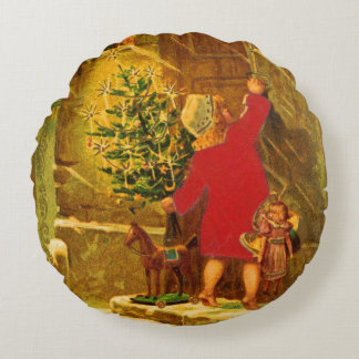Hungarian Christmas from 1896 Round Pillow