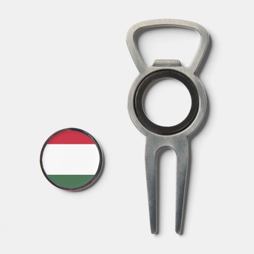 Hungarian flag divot tool
