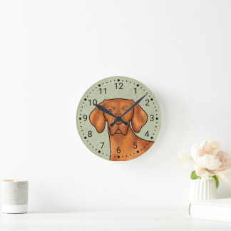 Hungarian Vizsla Cartoon Pointer Dog Head Green Round Clock