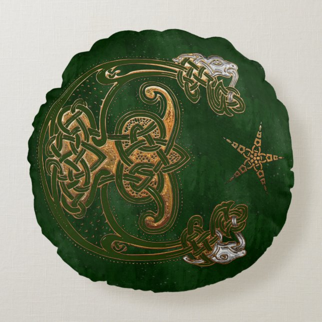 Hunter and Gold Celtic Round Pillow (Front)