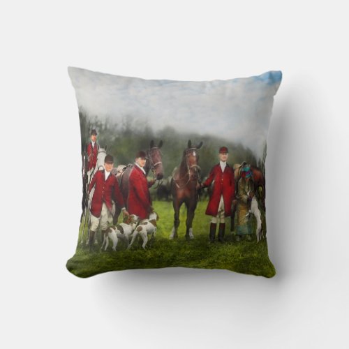 Hunter _ The fox hunt _ Tally_ho 1924 Throw Pillow