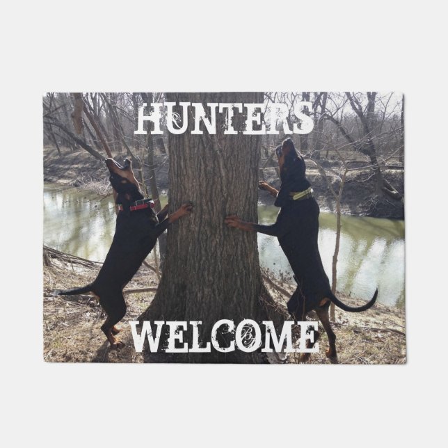 Hunters Welcome Coonhounds Treeing Doormat (Front)