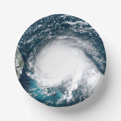 Hurricane off the coast of Florida   Paper Bowls