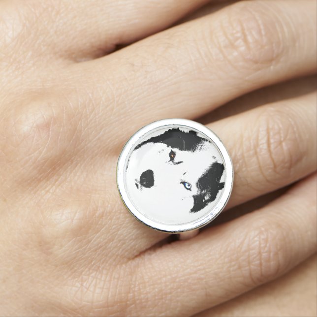 Husky Ring Siberian Husky Malamute Moon Dog Ring (In Situ)