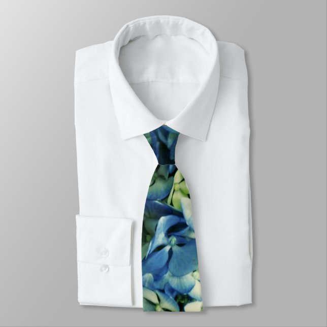 Hydrangea Neck Tie (Tied)