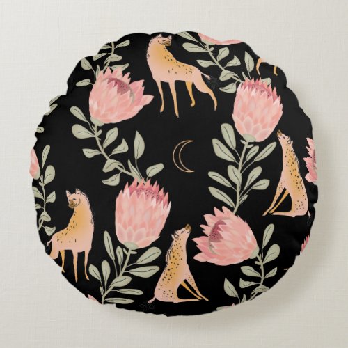 Hyena  Protea Dark Vintage Pattern Round Pillow