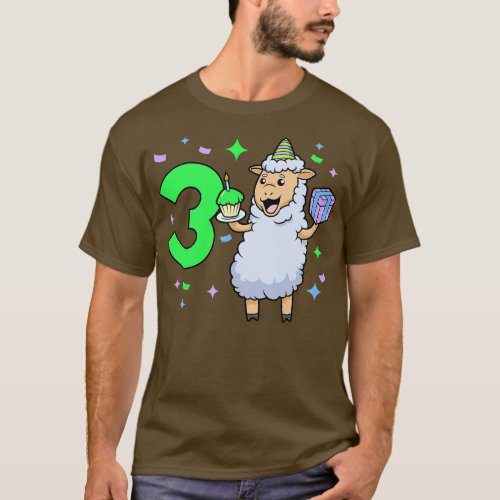 I am 3 with sheep girl birthday 3 years old T_Shirt
