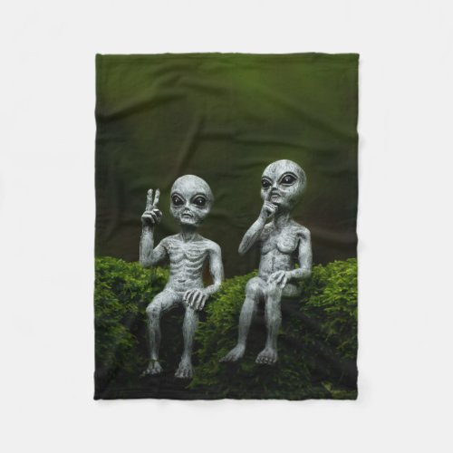 I BELIEVE Cute Alien Blanket