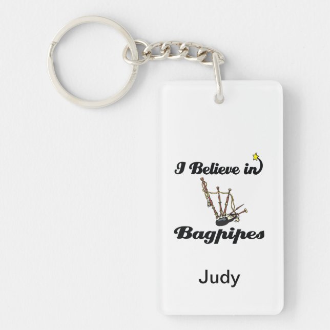 i believe in bagpipes keychain (Front)