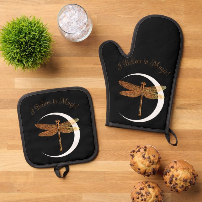 I Believe in Magic! Oven Mitt & Pot Holder Set (Top Down)