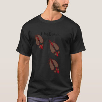 I Believe in Santa Funny Reindeer Hoof Prints Chri T-Shirt