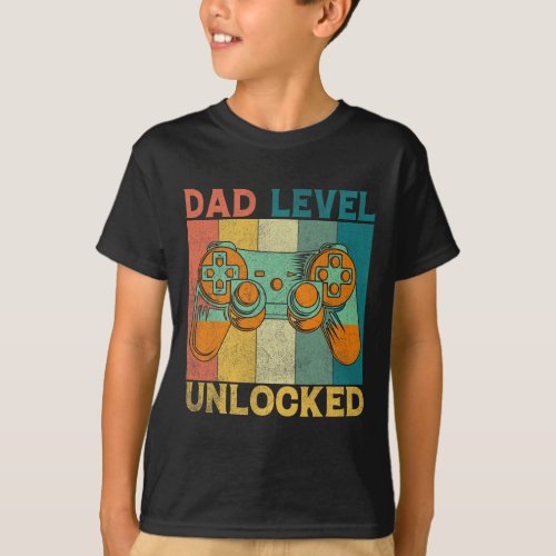 I Leveled Up To Dad 2024 Promoted To Daddy Level U T_Shirt