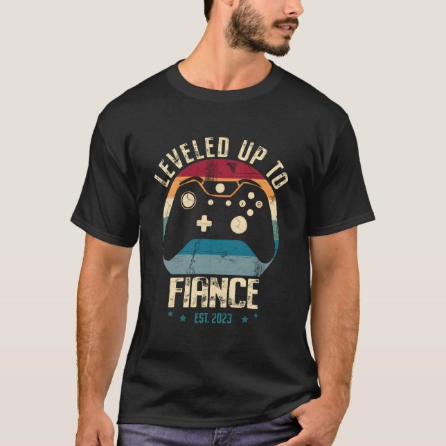 I Leveled Up To Fiance Est2023 Just Engaged Newly  T-Shirt (Front)