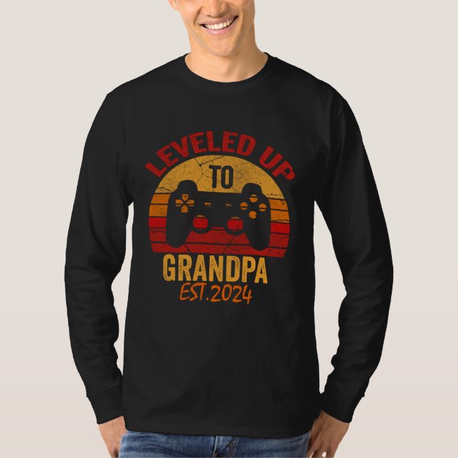 I Leveled Up To Grandpa 2024  Video Gamer New Gran T-Shirt (Front)