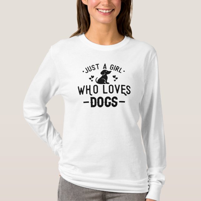 I love Dogs  T-Shirt (Front)