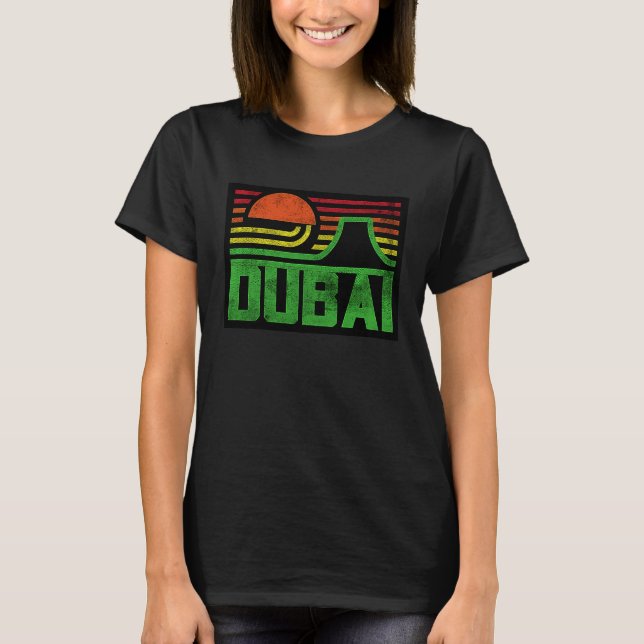 I Love Dubai Cool Retro Dubai Sunset Illustration  T-Shirt (Front)