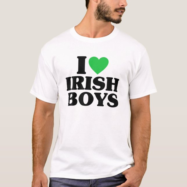 I Love Irish Boys Funny St Patrick's Day Heart Sha T-Shirt (Front)