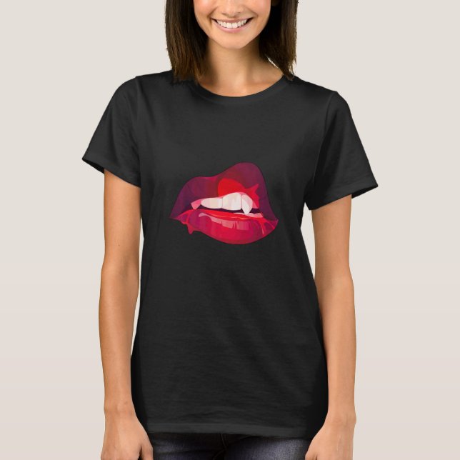 I Love People When They Scream Vampire Fangs T-Shirt (Front)