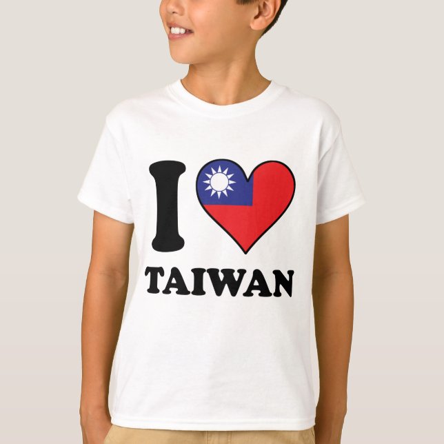 I Love Taiwan Taiwanese Flag Heart T-Shirt (Front)
