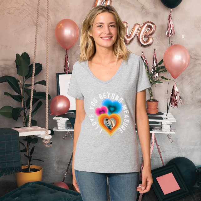 I love you beyond measure groovy hearts T-Shirt (Creator Uploaded)