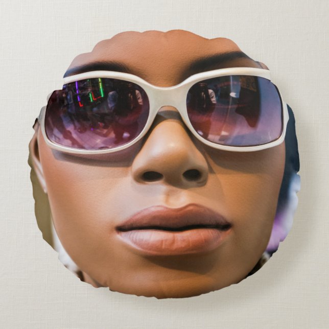 I’m real beautiful round pillow (Front)