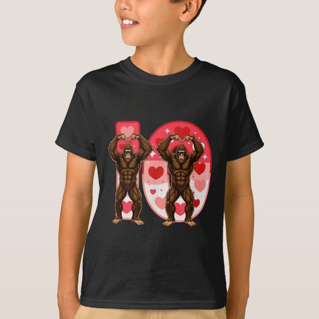 I-o Couples Matching Funny Bigfoot In Midwestern V T-Shirt (Front)