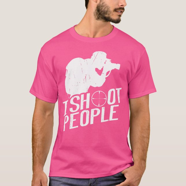 I Shoot People Photography Gift Photographer T-Shirt (Front)