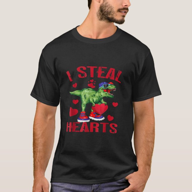 I steal hearts T-Shirt (Front)