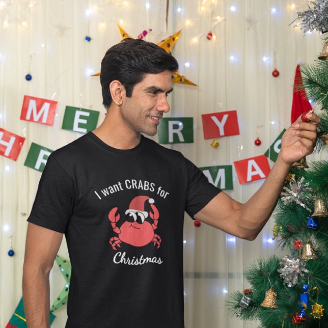 I Want CRABS for Christmas Funny Crab Santa Hat  T-Shirt (Creator Uploaded)