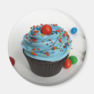 iced cupcake magnet