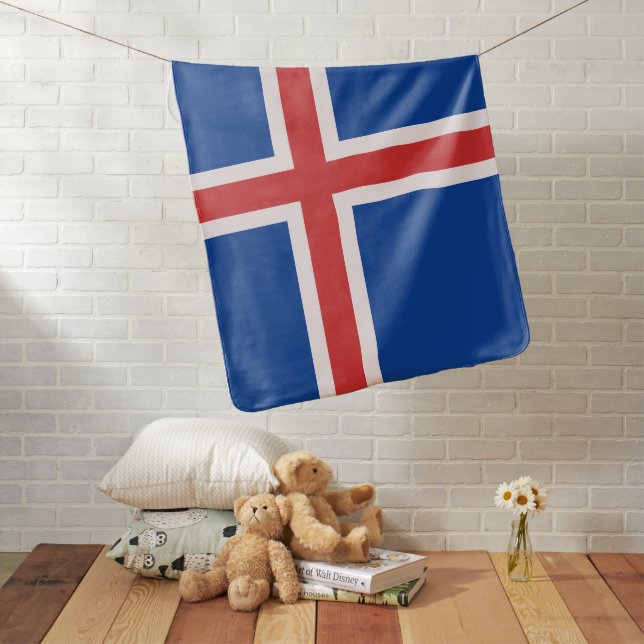 Iceland flag baby blanket (In Situ)