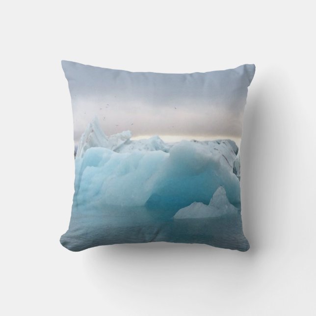 Iceland glacier - throw pillow (Front)