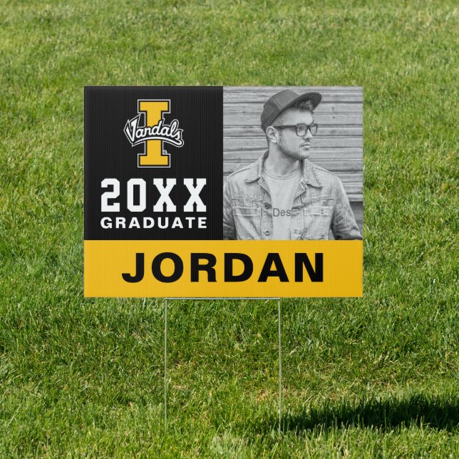 Idaho Vandals Graduate Graduation Sign (Insitu)