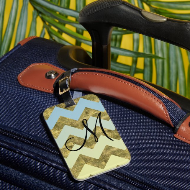 Identifying your luggage tag (Front Insitu 1)