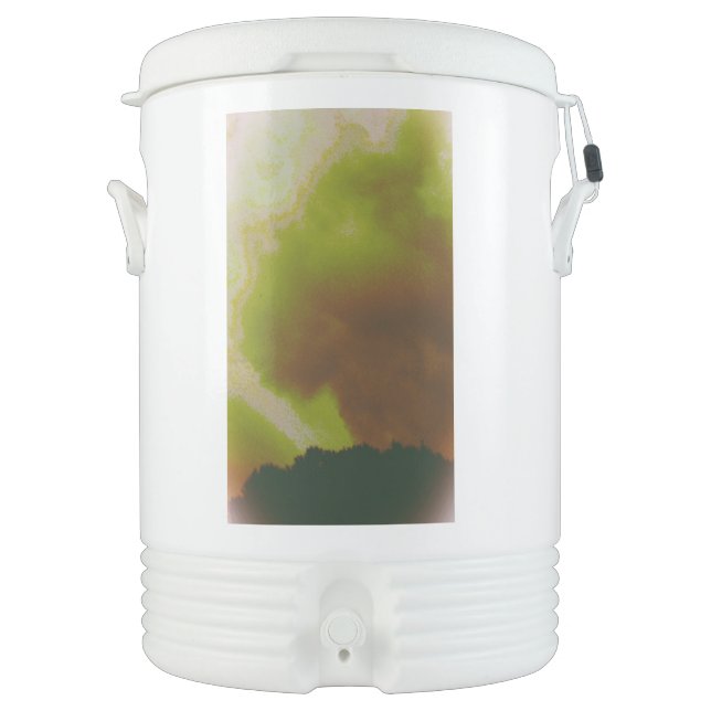 Igloo Half Gallon Beverage Cooler (Front)