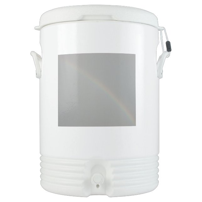 Igloo Half Gallon Beverage Cooler (Front)