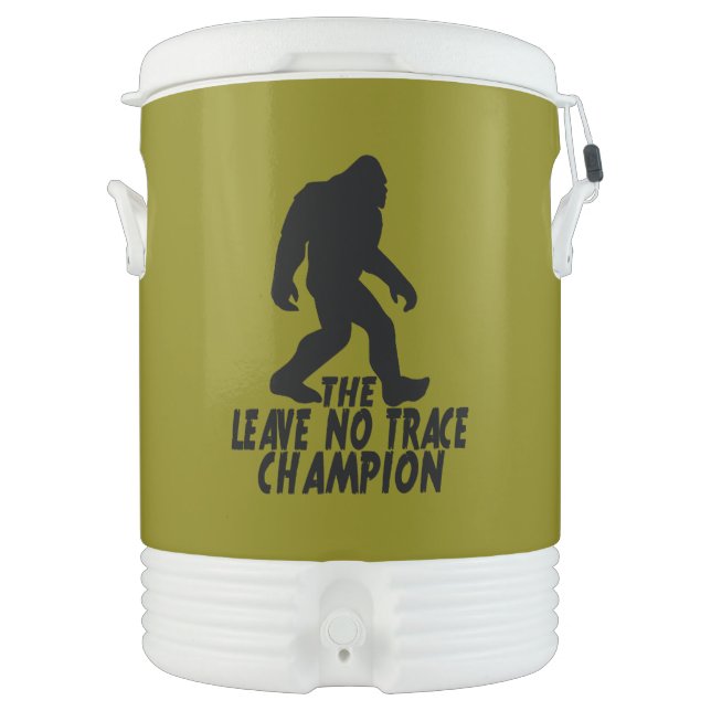 Igloo Half Gallon Beverage Cooler (Front)